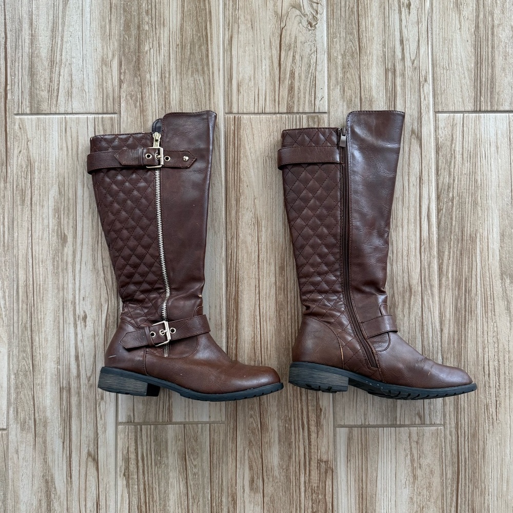 Brown quilted buckle riding boots Size 6